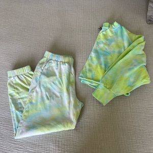Wild Fable Tie Dye Sweatshirt & Sweatpants / size small